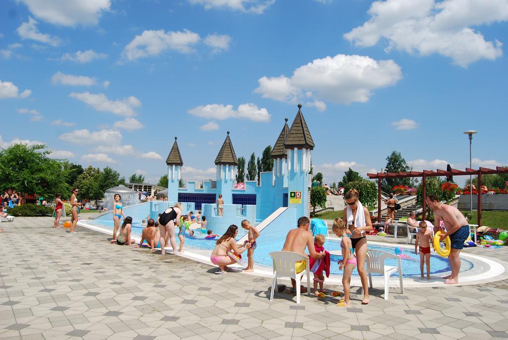 Hotel Termal Tiszaújváros Extérieur photo