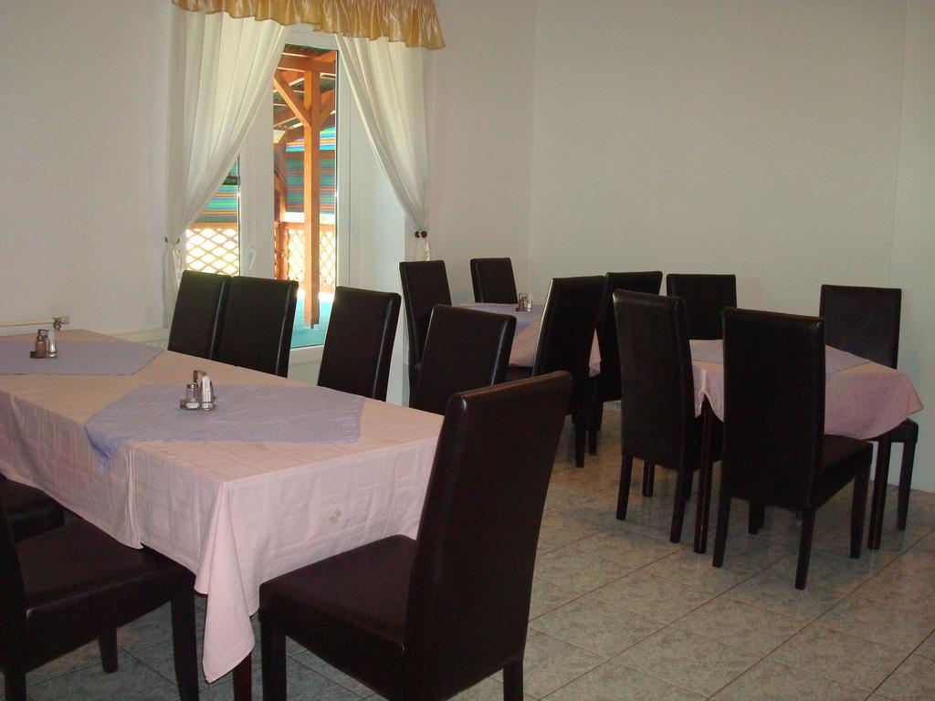 Hotel Termal Tiszaújváros Extérieur photo