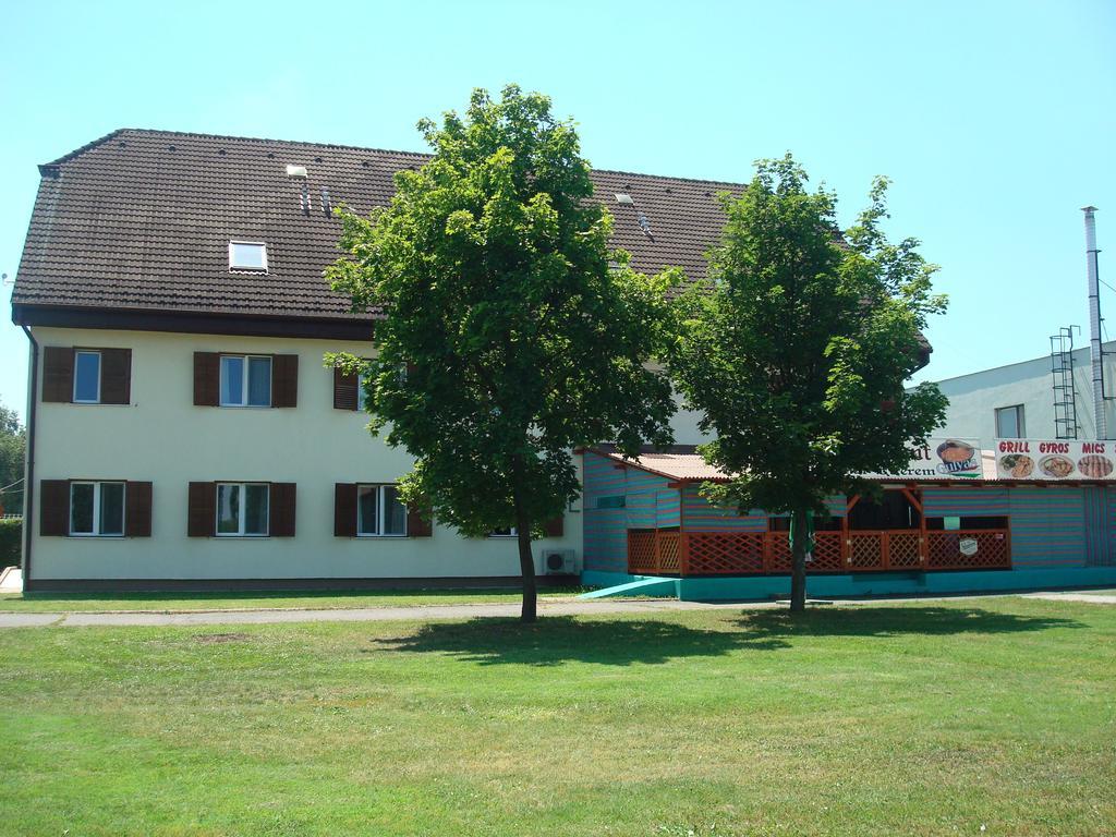 Hotel Termal Tiszaújváros Extérieur photo