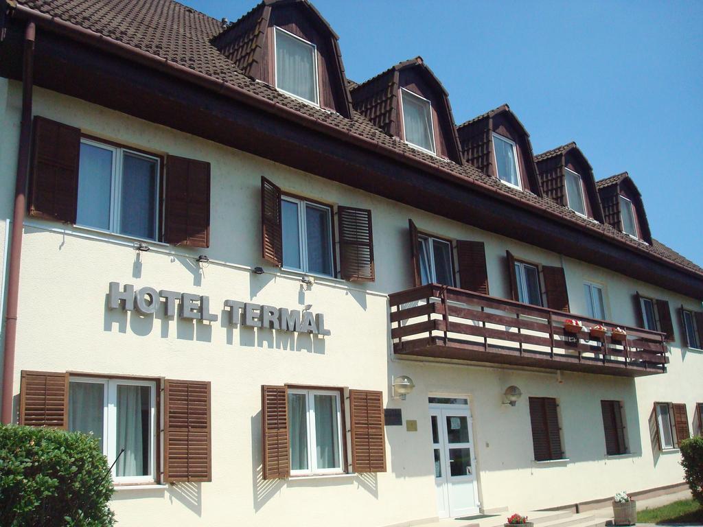 Hotel Termal Tiszaújváros Extérieur photo