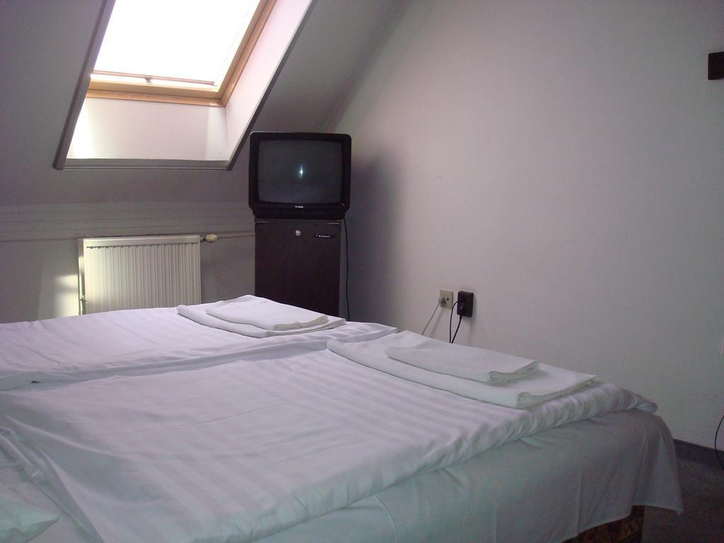 Hotel Termal Tiszaújváros Chambre photo
