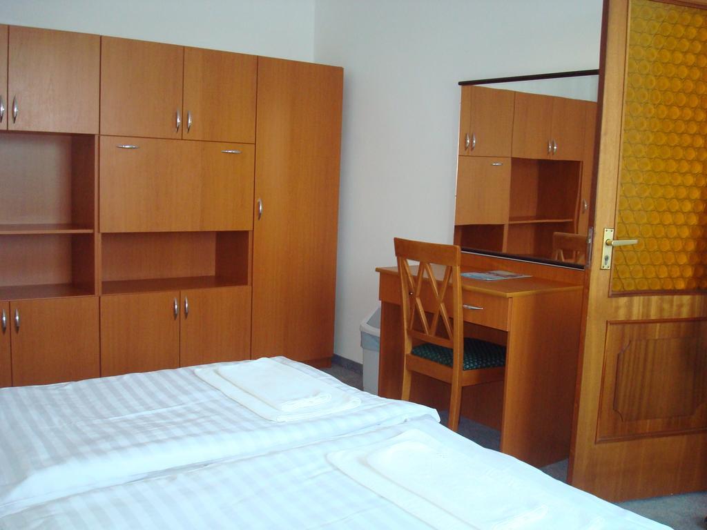 Hotel Termal Tiszaújváros Extérieur photo