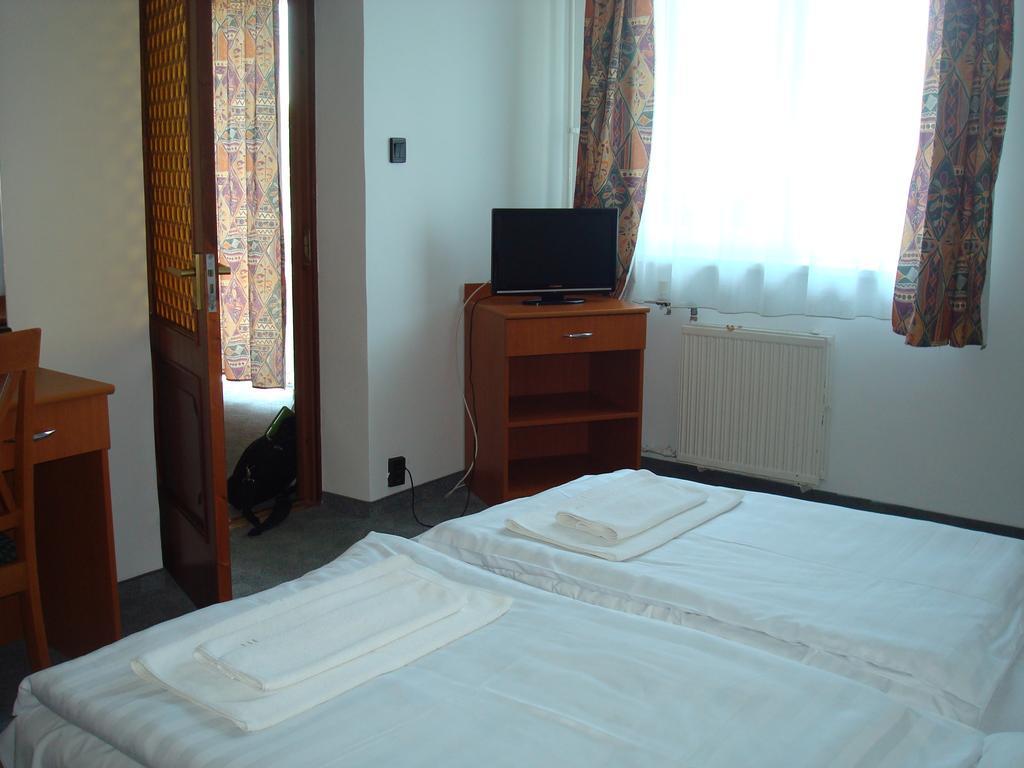 Hotel Termal Tiszaújváros Extérieur photo