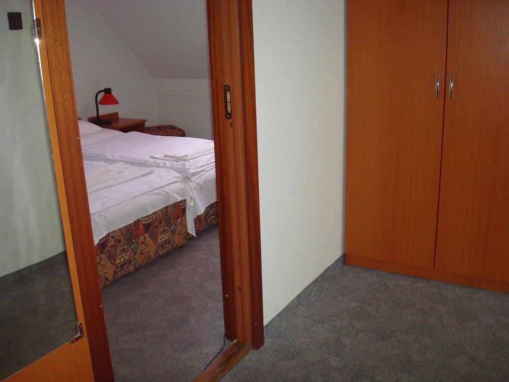 Hotel Termal Tiszaújváros Chambre photo