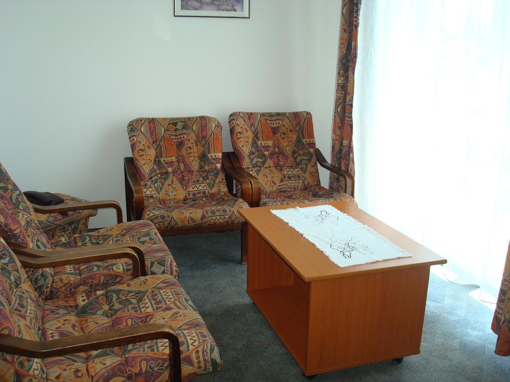Hotel Termal Tiszaújváros Extérieur photo