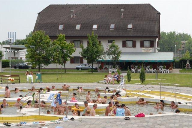 Hotel Termal Tiszaújváros Extérieur photo