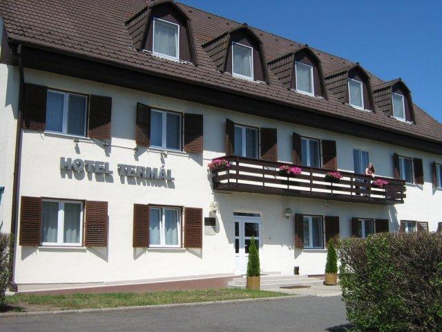 Hotel Termal Tiszaújváros Extérieur photo